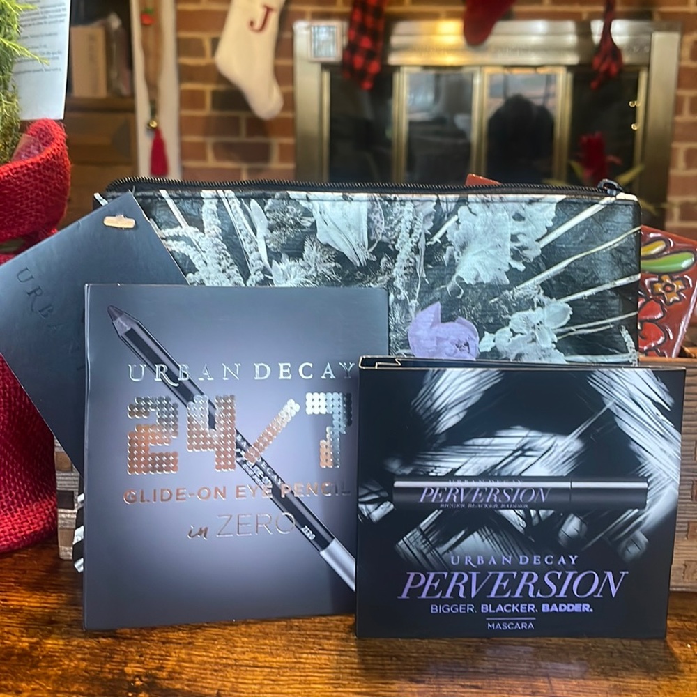 Urban Decay 24/7 eyeliner & perversion mascara gift set